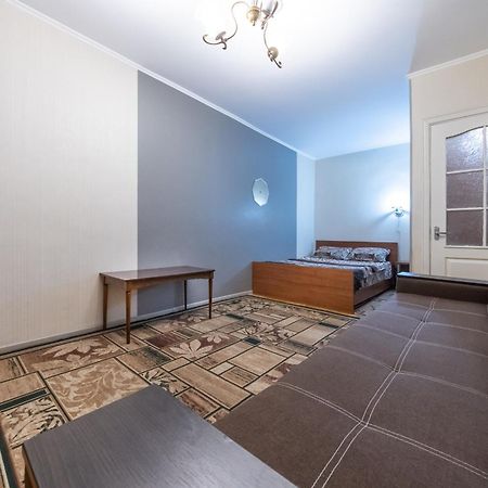 1К.Квартира В Центре Печерска.Лабораторный Пер.26 Kyiv Exterior photo